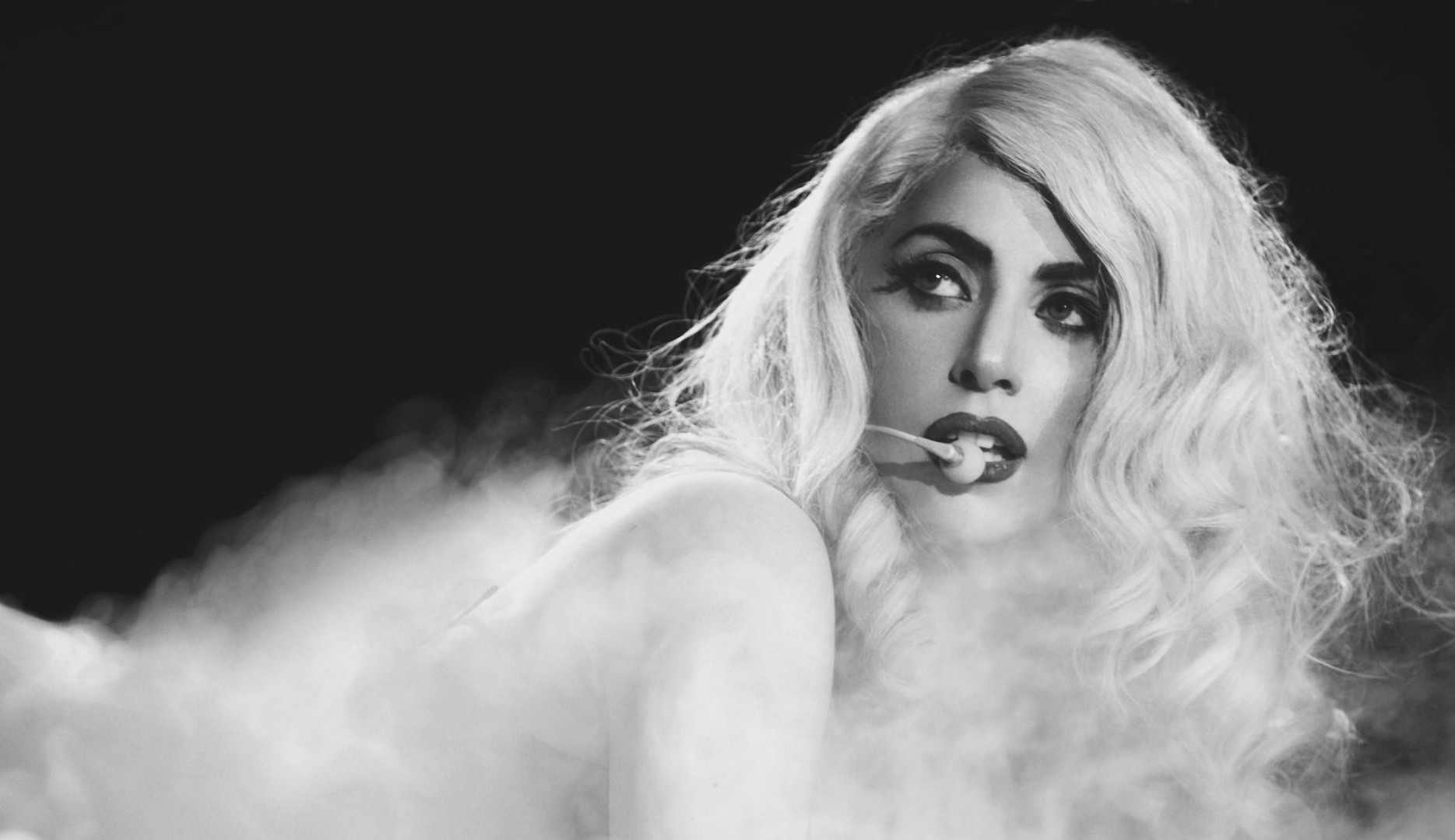 Lady Gaga completa 35 anos com sucesso na música e em Hollywood