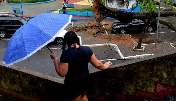 Alto volume das chuvas deixa pessoas desabrigadas no Espírito Santo Lorena Bueri