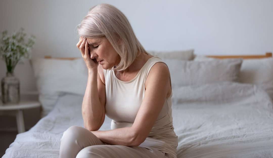 Saúde mental na menopausa: veja os sintomas e como amenizá-los Lorena Bueri