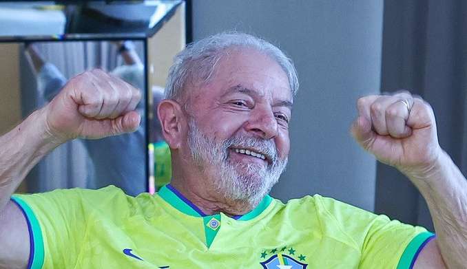 Lula lamenta derrota do Brasil na Copa