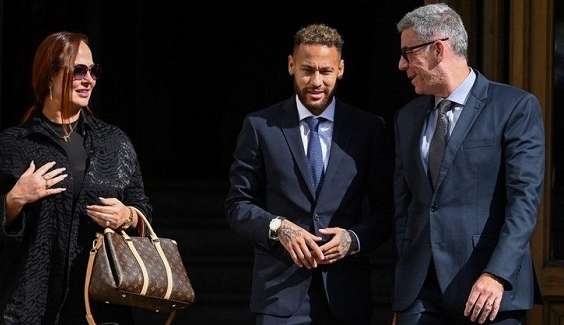 Neymar é inocentado em tribunal catalão no caso Barcelona