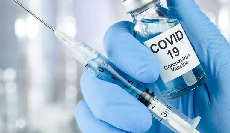 Tudo que você precisa saber sobre as novas vacinas contra a Covid-19  Lorena Bueri
