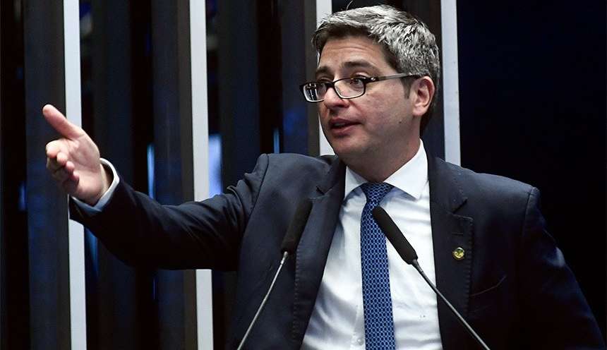 Senador Carlos Portinho revela que Bolsonaro teme ser preso