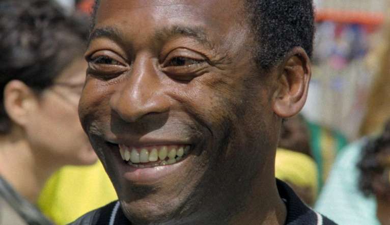 Pelé posta carta na rede e relembra eliminação da Seleção