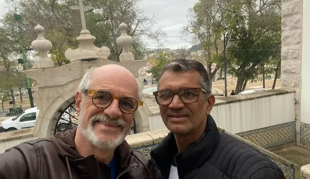 Marcos Caruso se casa em Portugal aos 70 anos