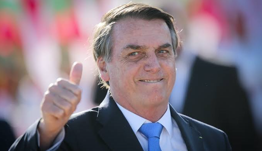 Ao final de seu mandato, Bolsonaro renova concessão de mídias brasileiras Lorena Bueri