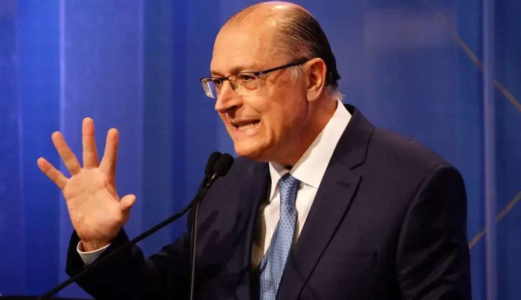 Geraldo Alckmin, vice-presidente de Lula, será ministro da Indústria e Comércio