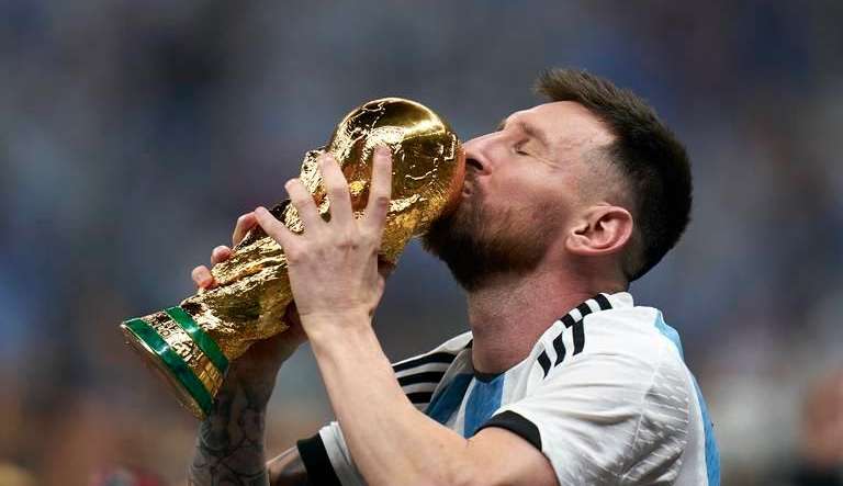 Lionel Messi ganha novo prêmio após conquistar o mundo com a Argentina Lorena Bueri