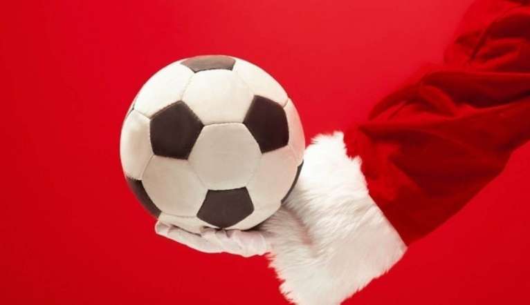 Astros do futebol mundial e brasileiro curtem o Natal Lorena Bueri