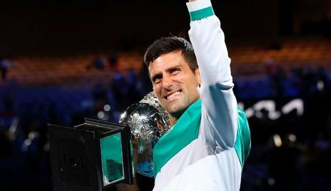 Djokovic volta a Australia quase 1 ano após polêmica