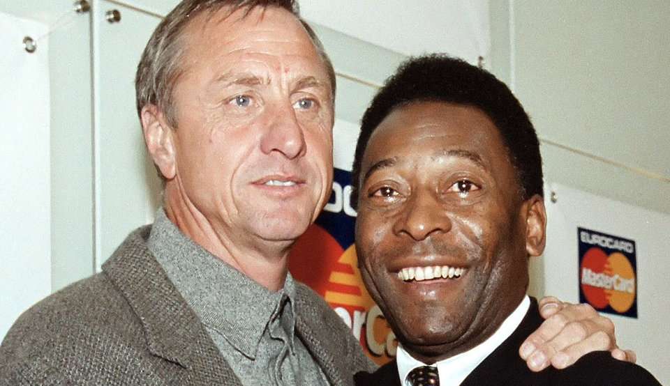 Mundo do futebol se despede fazendo homenagem ao Rei Pelé 