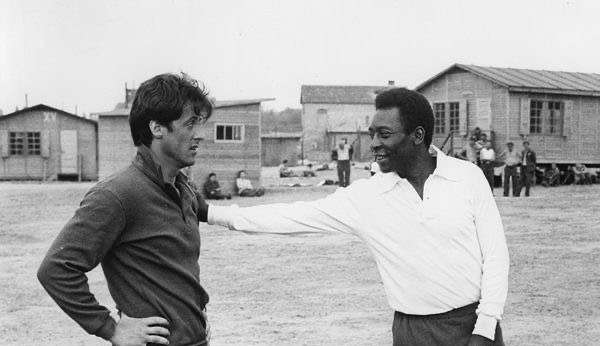Astro do cinema, Sylvester Stallone, homenageia Pelé 