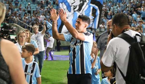 Suarez é confirmado no Grêmio Lorena Bueri