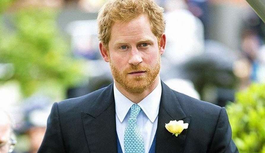 Príncipe Harry nega ter sido padrinho do casamento de seu irmão William 