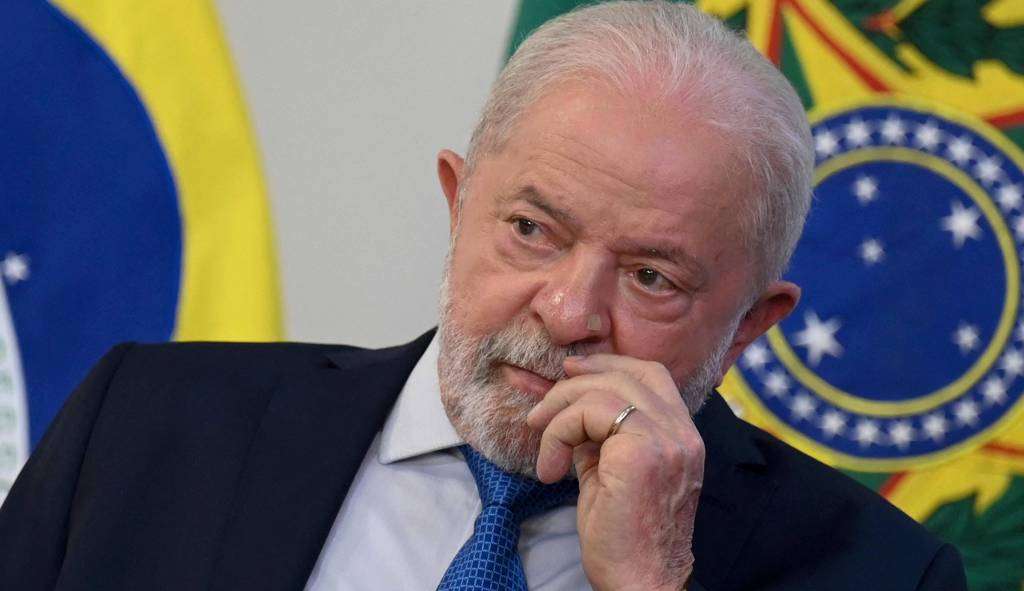 Lula afirma que não conseguirá dar aumento de 3% para o salário mínimo