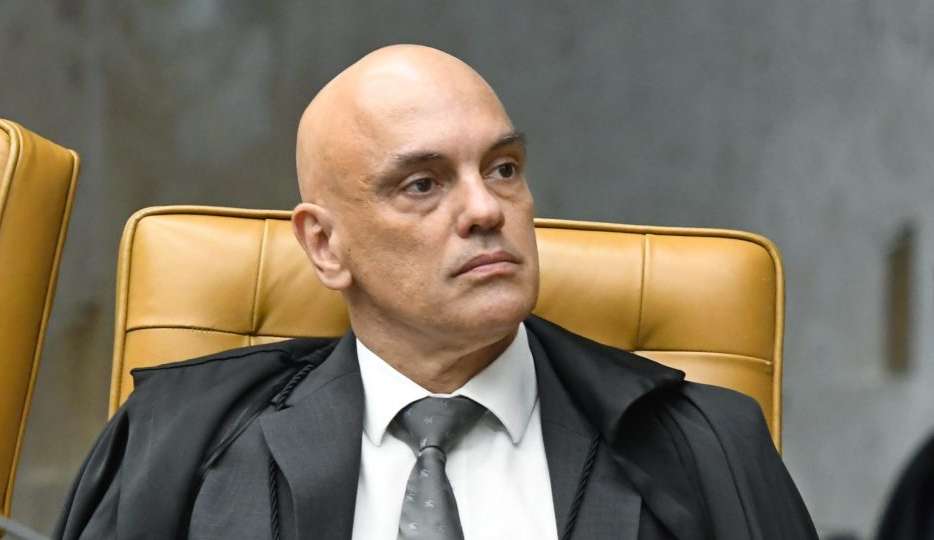 Moraes mantém 140 presos dos atos golpistas por ‘conduta gravíssima’