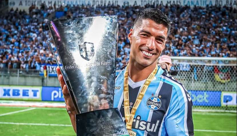 Estreia de Suárez pelo Grêmio repercute fora do país