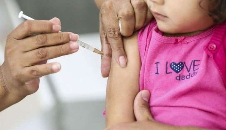 Covid-19: após desabastecimento, Brasil recebe 7,7 milhões de doses de vacinas da Pfizer para o público infantil Lorena Bueri