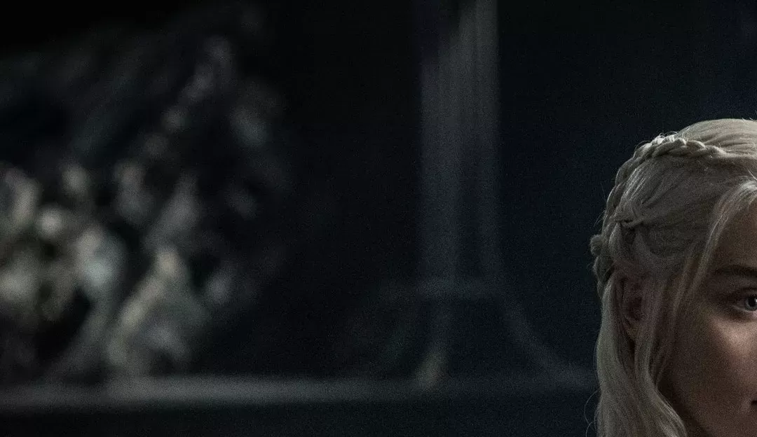 Emilia Clarke afirma não ter visto 'A Casa do Dragão' Lorena Bueri