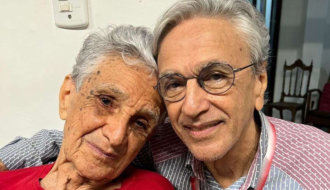 Caetano Veloso comemora aniversário de irmão mais velho Lorena Bueri