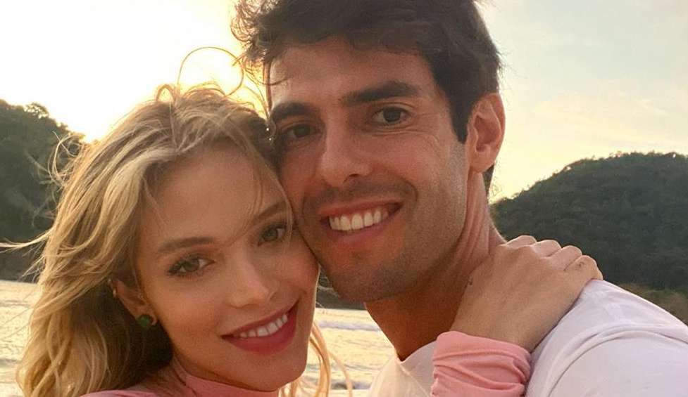 Esposa de Kaká posta fotos de seu corpo durante a gravidez de sua segunda filha Lorena Bueri