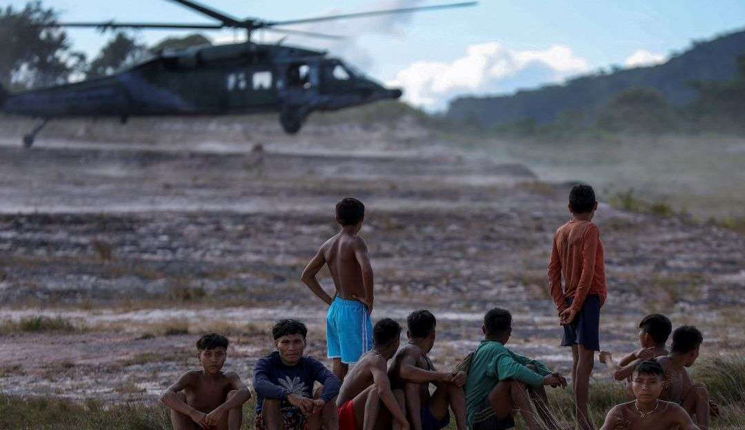 Em meio à crise, Lula autoriza Aeronáutica a controlar espaço aéreo da terra Yanomami