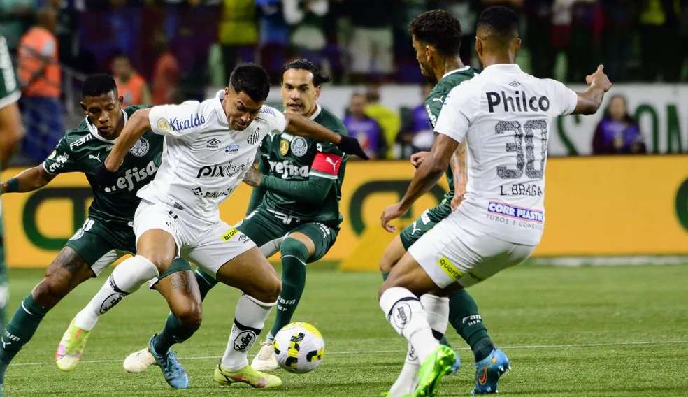 Exame não aponta lesão no ombro de Soteldo, mas jogador é dúvida no Santos Lorena Bueri