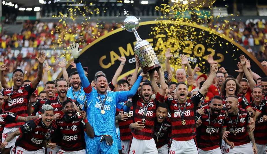 Relembre as participações anteriores do Flamengo no Mundial de clubes Lorena Bueri