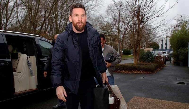Paris Saint-Germain e Lionel Messi seguem negociando renovação de contrato, diz assessor do clube