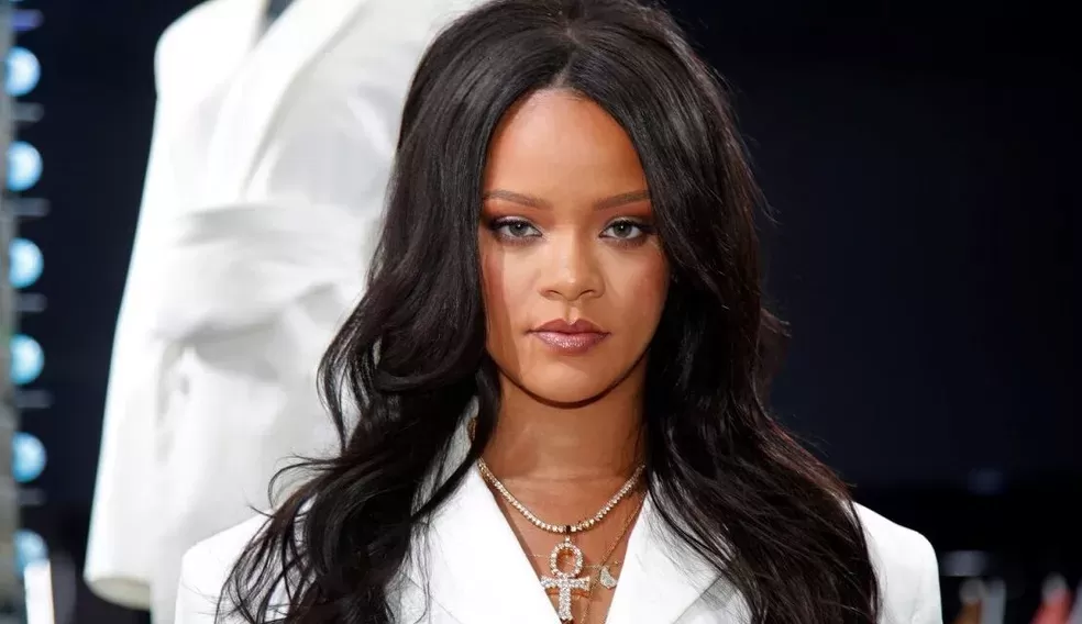 Rihanna se apresenta no Super Bowl neste domingo