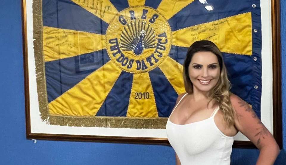 Viviane Mairink é destaque pela Unidos da Tijuca no Rio de Janeiro 