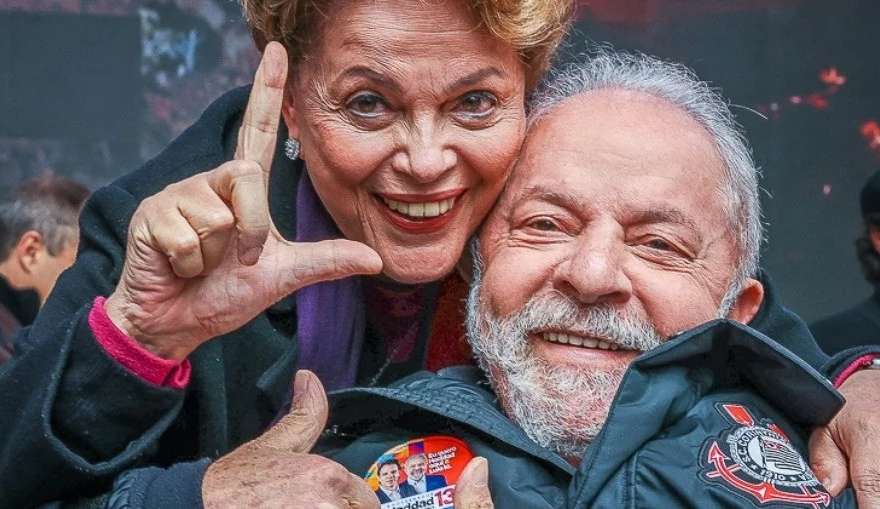 Em entrevista, Lula diz que se depender dele, Dilma será presidente do banco do Brics Lorena Bueri