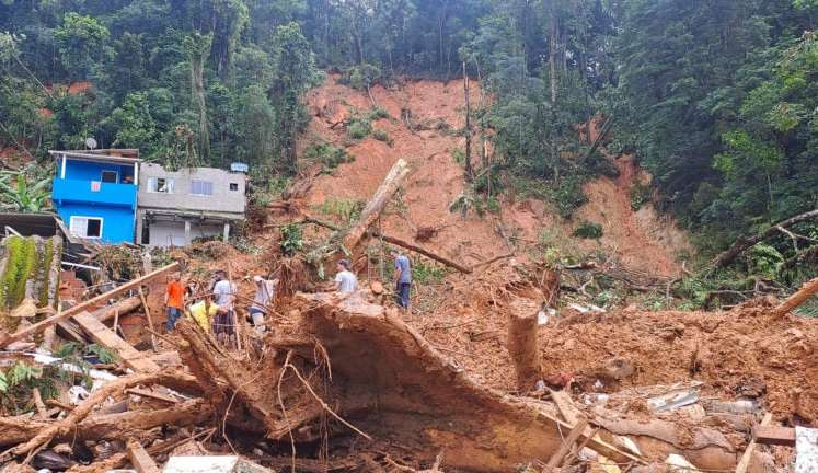 Chuva na região paulista deixa população alarmada e equipes são enviadas 