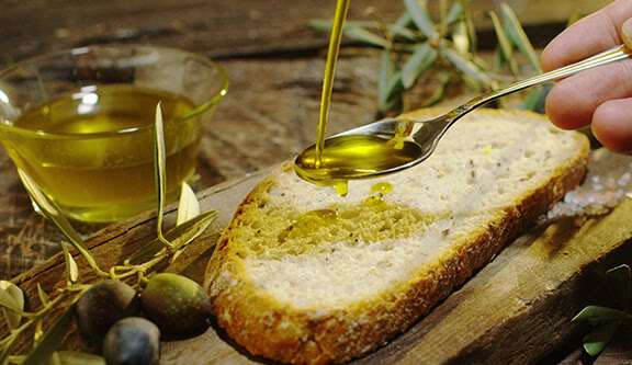 Ouro Líquido: Motivos Para Você Acrescentar o Azeite de Oliva na sua Dieta