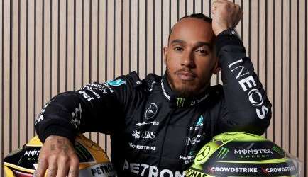 Hamilton vai disputar décima sétima temporada na Fórmula 1