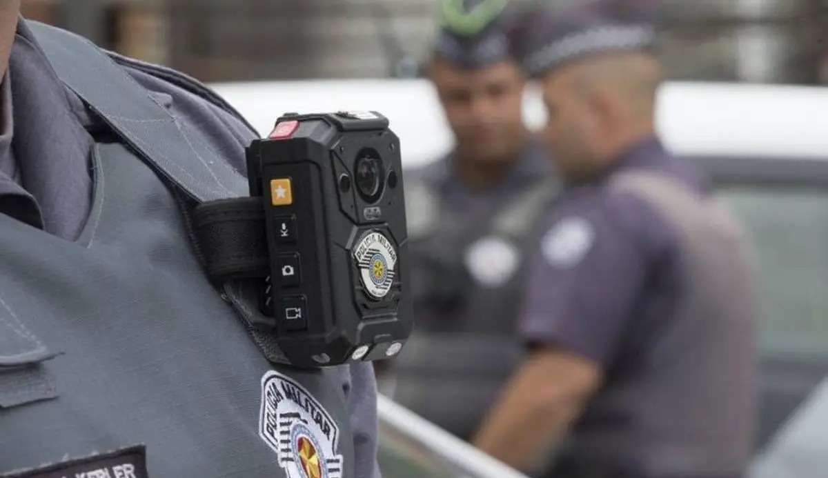 Policiais rodoviários podem começar a usar câmeras nos uniformes até o final do ano Lorena Bueri