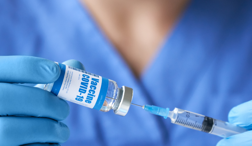 Covid-19: Fake News sobre vacinas voltam a circular nas redes Lorena Bueri