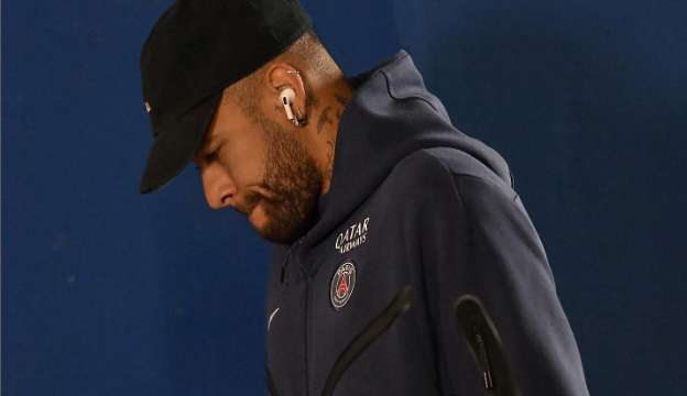 Neymar passará por cirurgia no tornozelo e poderá ficar fora dos campos por até quatro meses