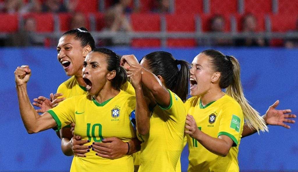 Brasil confirma a candidatura para sediar a próxima Copa do Mundo feminina Lorena Bueri