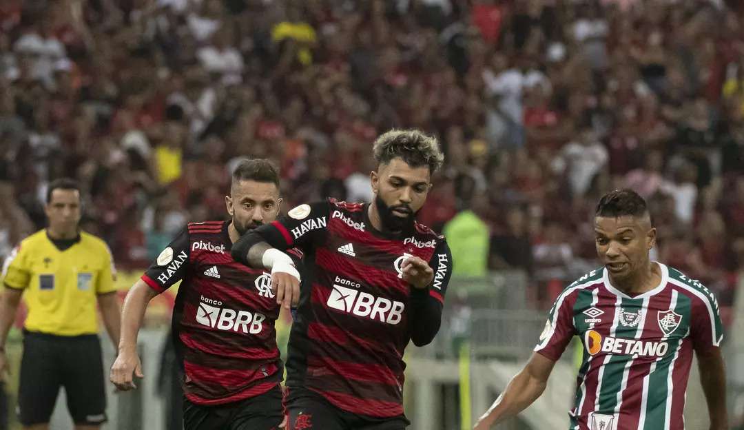 Flamengo e Fluminense se enfrentam na última rodada da taça guanabara Lorena Bueri