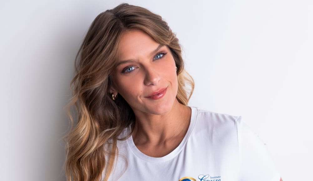Isabella Santoni é madrinha de campanha de conscientização da endometriose Lorena Bueri