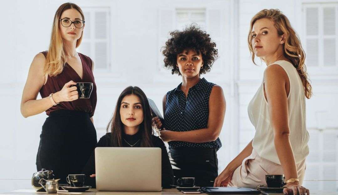 Mulheres no topo: percentual de liderança feminina em startups aumenta quatro vezes em 2022 Lorena Bueri
