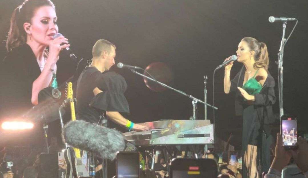Sandy participa de show do Coldplay em São Paulo