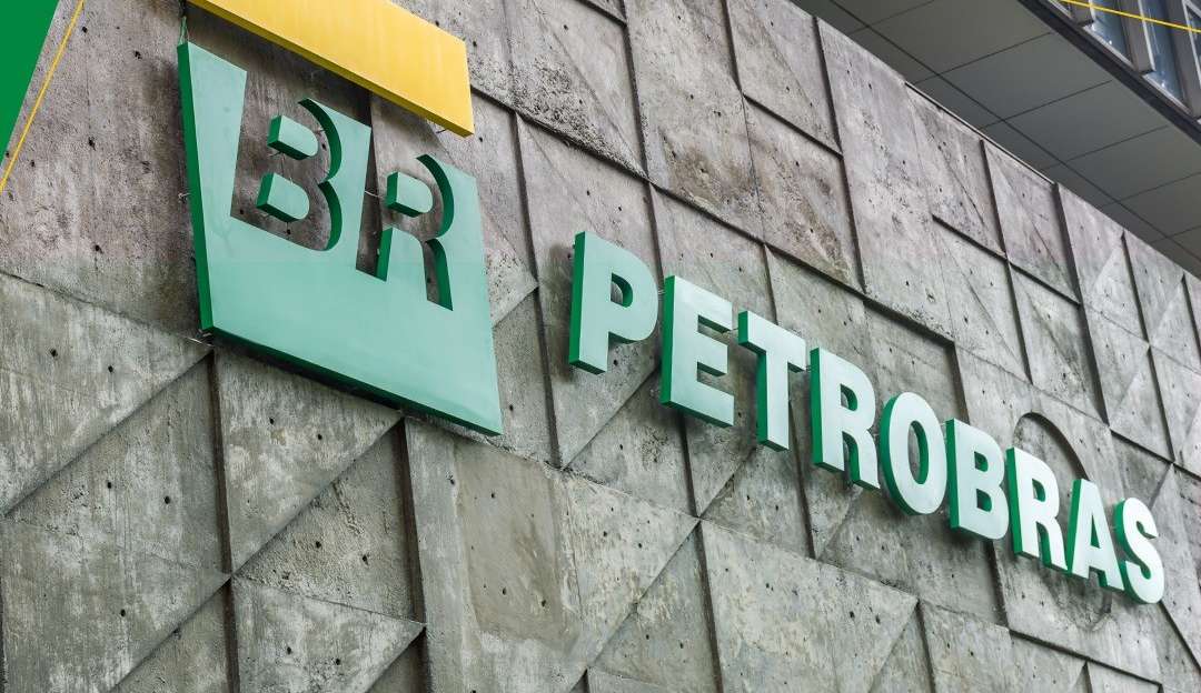 Petroleiros pedem auditoria interna na Petrobras  Lorena Bueri
