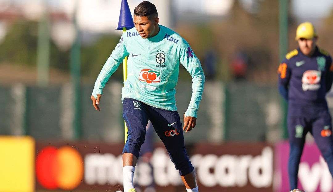 Rony diz que realiza sonho e despista Abel Ferreira na Seleção Brasileira Lorena Bueri