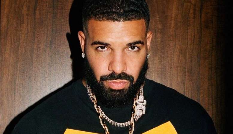 Drake cancela presença em after party que aconteceria após o Lollapalooza  Lorena Bueri