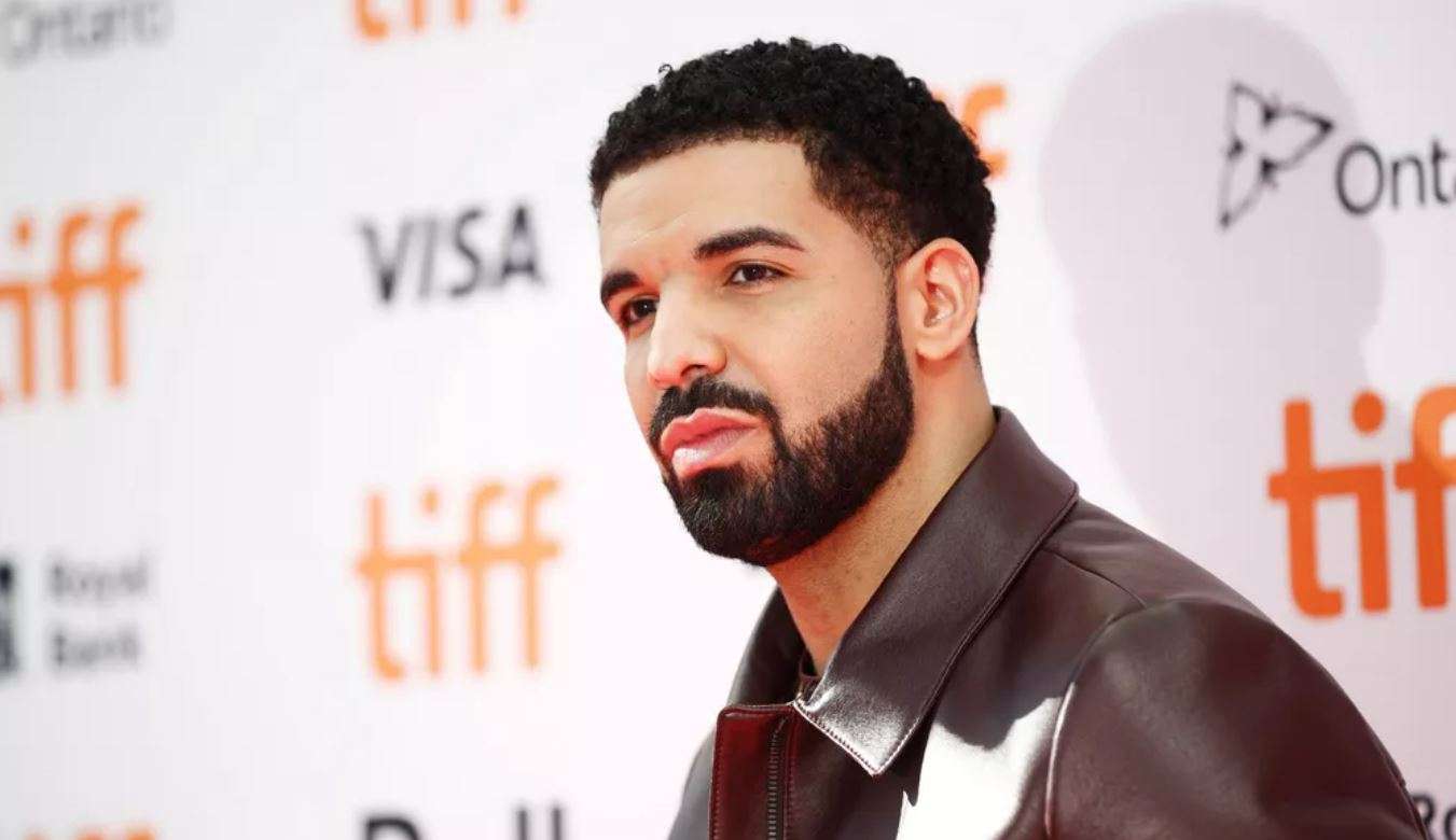 No último dia do evento, Drake cancela show no Lollapalooza Brasil 2023