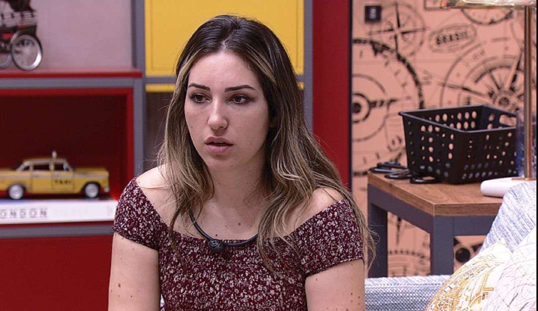 Amanda confirma reação contra votos recebidos  Lorena Bueri