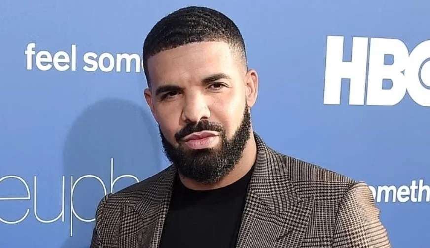 Drake deve reembolsar cachê milionário após desistência de show no Lollapalooza