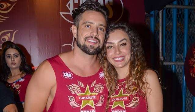 Rafael Cardoso e Vivian Linhares terminam o namoro  Lorena Bueri